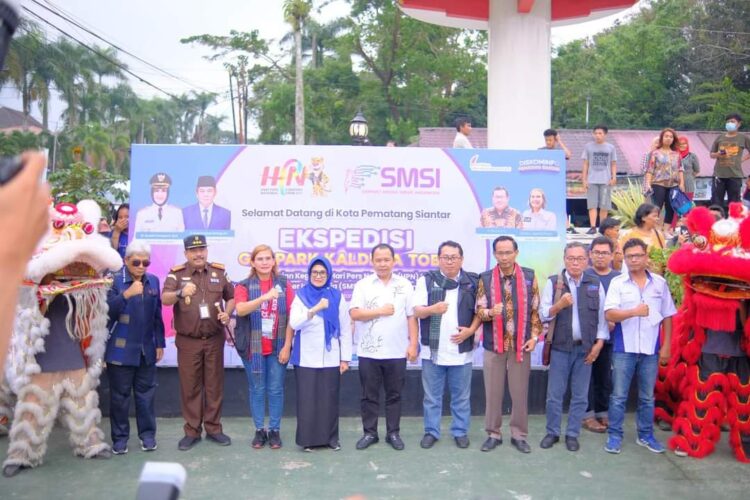 HPN 2023: Ekspedisi Geopark Kaldera Toba SMSI Disambut Puluhan Becak BSA Siantar