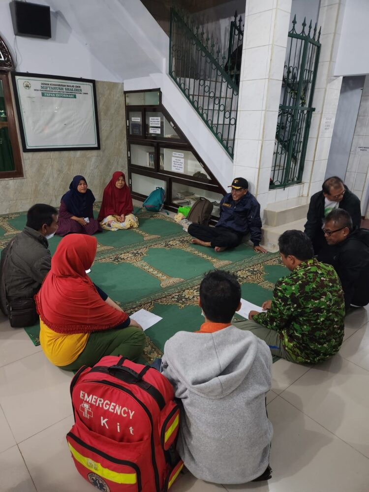 Bupati Ciamis Tinjau Warga Panumbangan yang Ngungsi Khawatir Banjir Bandang