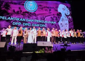Hashim Djojohadikusumo Lantik Pengurus Srikandi Jaga Desa se-Indonesia, ABPEDNAS dan SMSI Kerja Sama Dukung Program Jaga Desa
