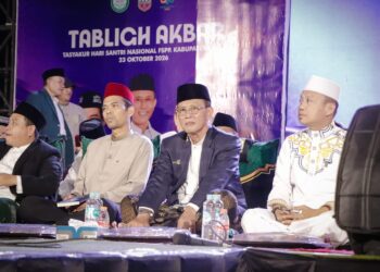Puluhan Ribu Warga Ciamis Padati Tabligh Akbar Hari Santri Nasional, Bupati Herdiat Dorong Santri Terus Kuat, Maju dan Miliki Mimpi Tinggi Demi Kemajuan Bangsa
